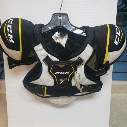 CCM Super Tacks D30 Hockey Shoulder Pads - Youth Med