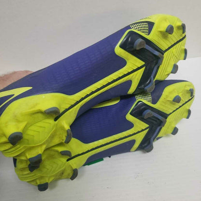Nike Mercurial Soccer Cleats - Size 8