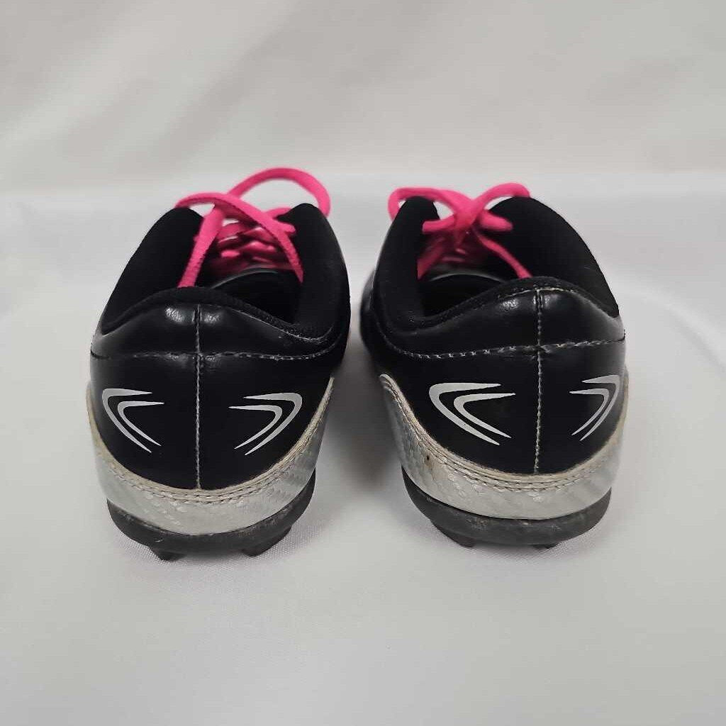Champion Sports Youth Soccer Cleats, Size Y12.5