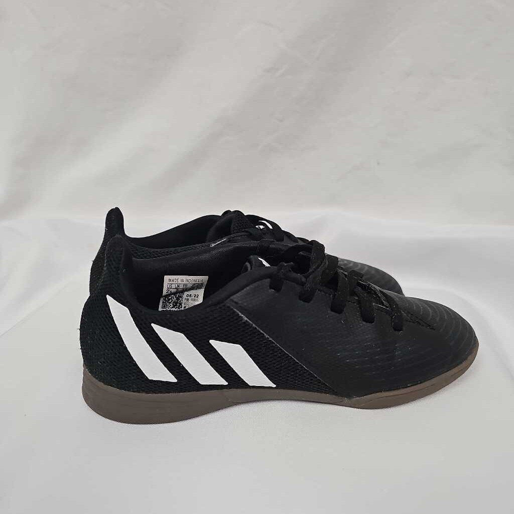 Adidas Predator Indoor Soccer Shoes, Size 2.5