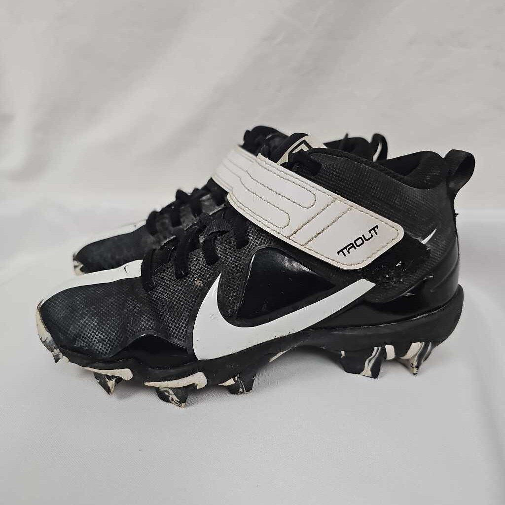 Nike Trout Baseball/Softball Cleats, Size 2.5