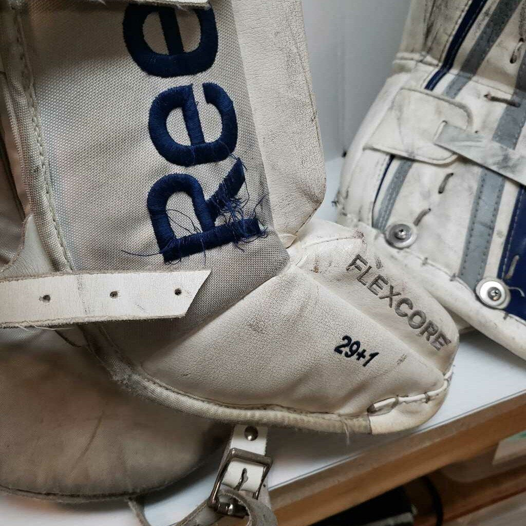 Reebok Flexcore 18K Hockey Goalie Pads - 29+1"