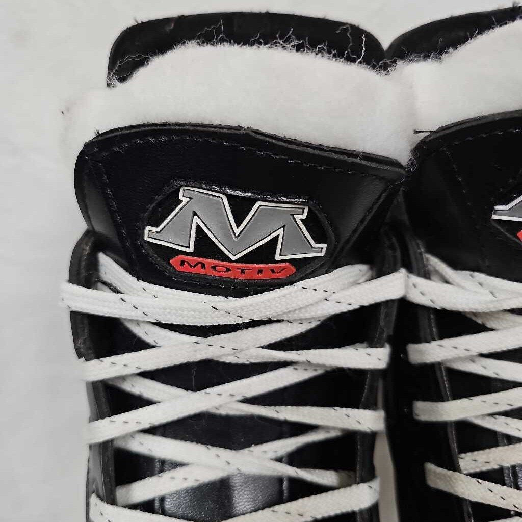 Motiv T50 Series Senior Hockey Skates - Size 8