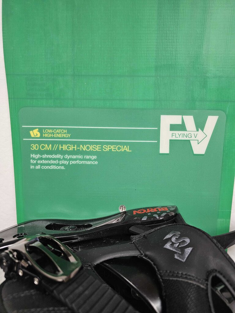 '13 Burton Custom Smalls 30 Snowboard w/ '12 Burton Freestyle One-Up Bindings | 130cm | Flying V | True-Twin