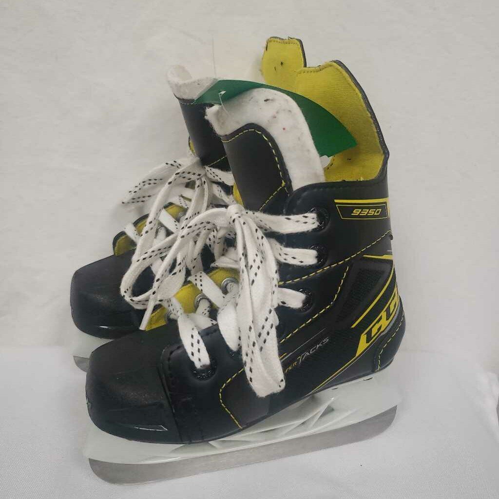 CCM Super Tacks 9350 Hockey Skates - Size Y8