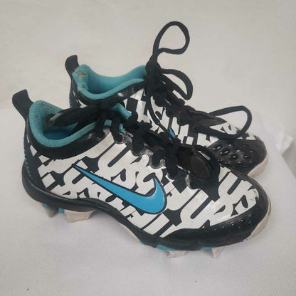Nike Fastflex Baseball/Softball Cleats - Size Y11