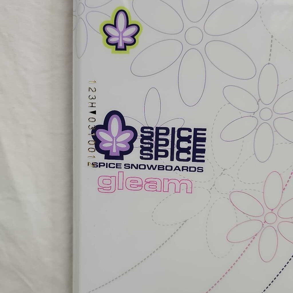 Spice Gleam Snowboard | 123cm | Directional Twin | Camber | Freestyle/All-Mountain