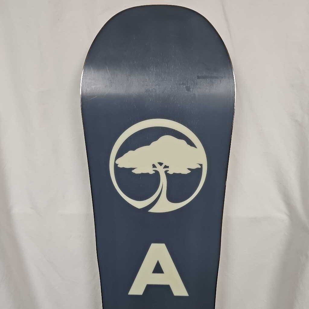 Arbor Foundation 2023 Snowboard | 155cm | All-Mountain | Directional Twin