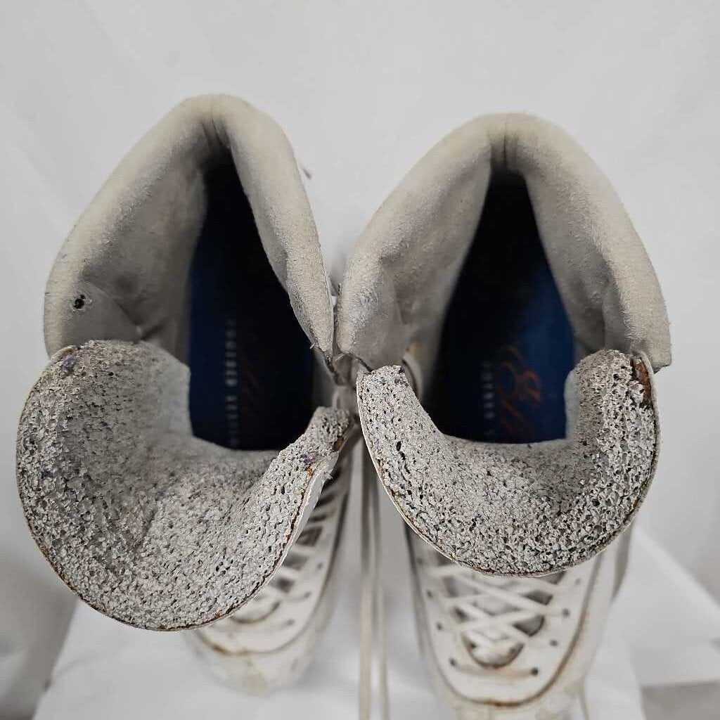 Jackson Elite 5200 Ladies Figure Skates w/ Ultima Mirage blades - 7.5 B