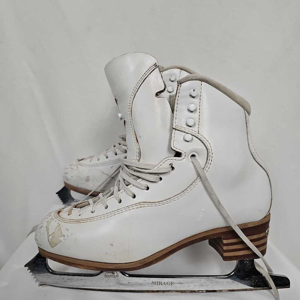 Jackson Elite 5200 Ladies Figure Skates w/ Ultima Mirage blades - 7.5 B