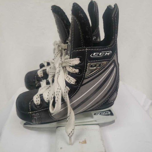 CCM 01 Hockey Skates Size Youth 9