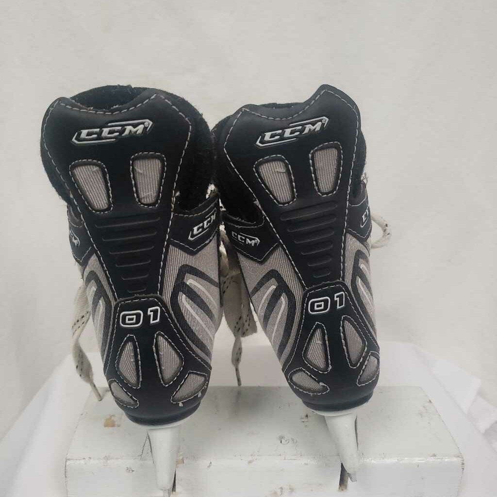 CCM 01 Hockey Skates Size Youth 9