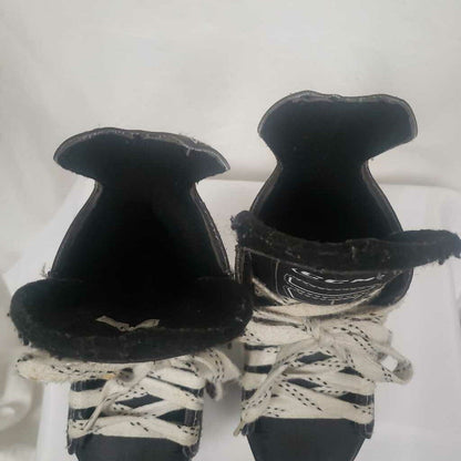 CCM 01 Hockey Skates Size Youth 9