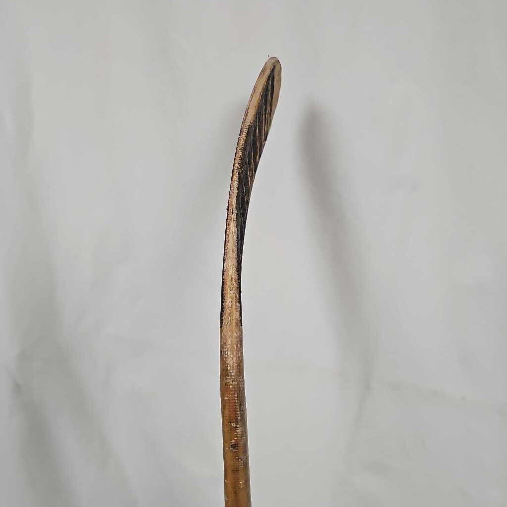 Sherwood 5000 Wood Hockey Stick - Junior