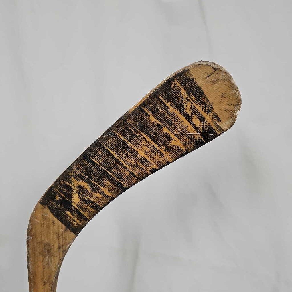 Sherwood 5000 Wood Hockey Stick - Junior