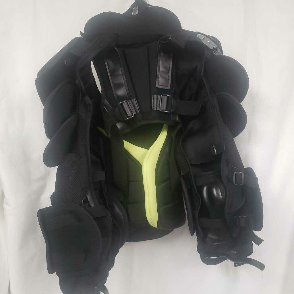 Warrior R/X4E Goalie Chest Protector Size Intermediate Large/Extra Large