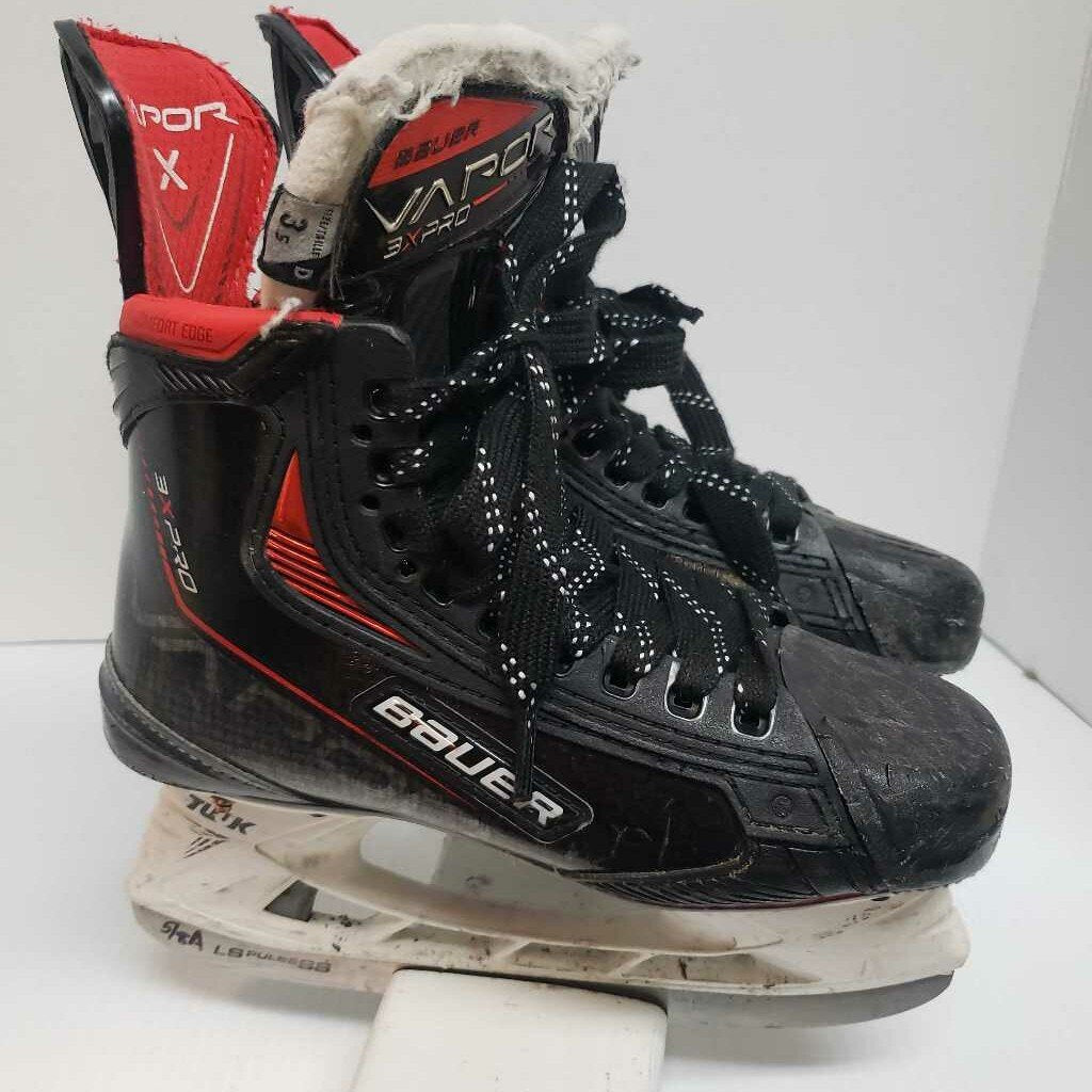 Bauer Vapor 3X PRO Hockey Skates Black/Red Size 3.5