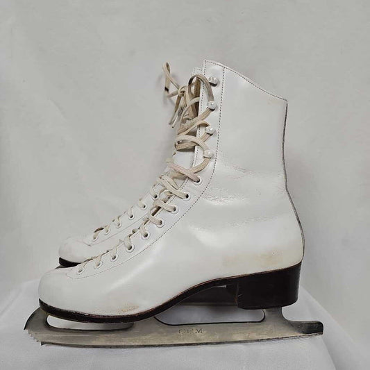 CCM Pastime Women's Figure Skates - Size 6.5