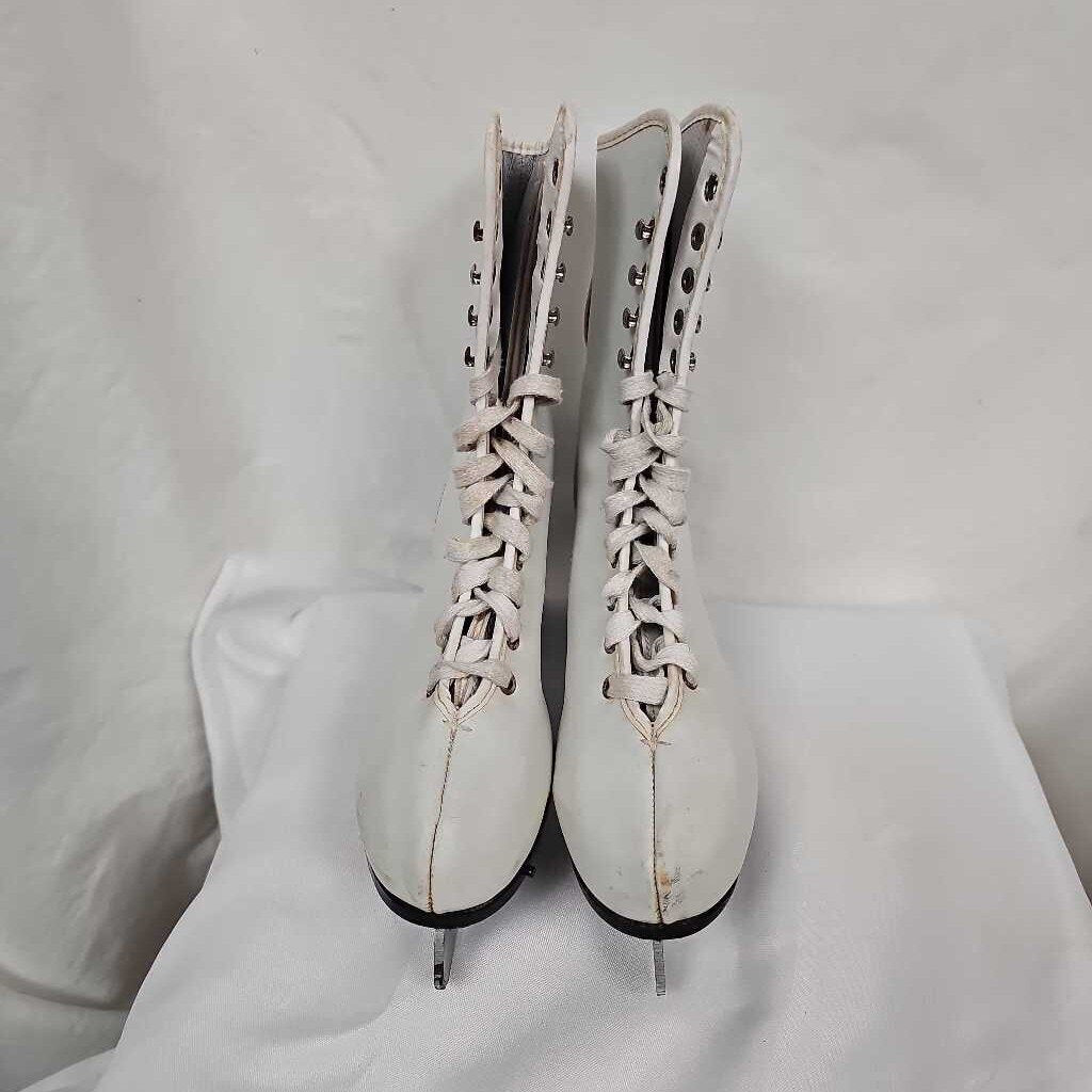 Rally Pro Women's Figure Skates - Size 6