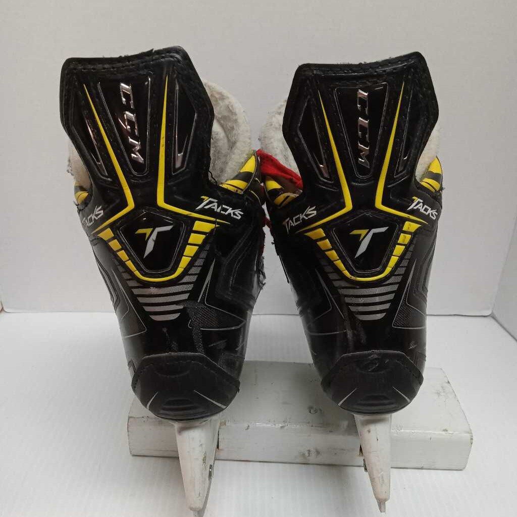 CCM Tacks 6092 Hockey Skates Size 2.5