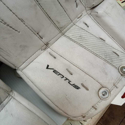 Vaughn Ventus SLR Intermediate Goalie Pads White Size 30" + 2"