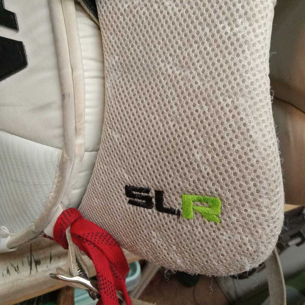 Vaughn Ventus SLR Intermediate Goalie Pads White Size 30" + 2"