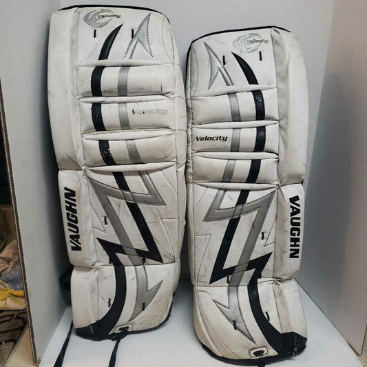 Vaughn Velocity VPG 7100 Goalie Pads White/Black Size 26" + 1"