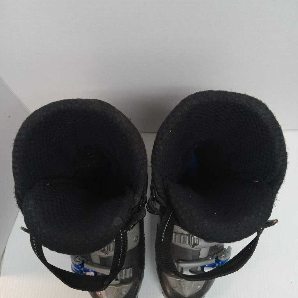 Nordica Easy Move 710 Ski Boots Grey Size 23.5 ( Wmns 5.5)