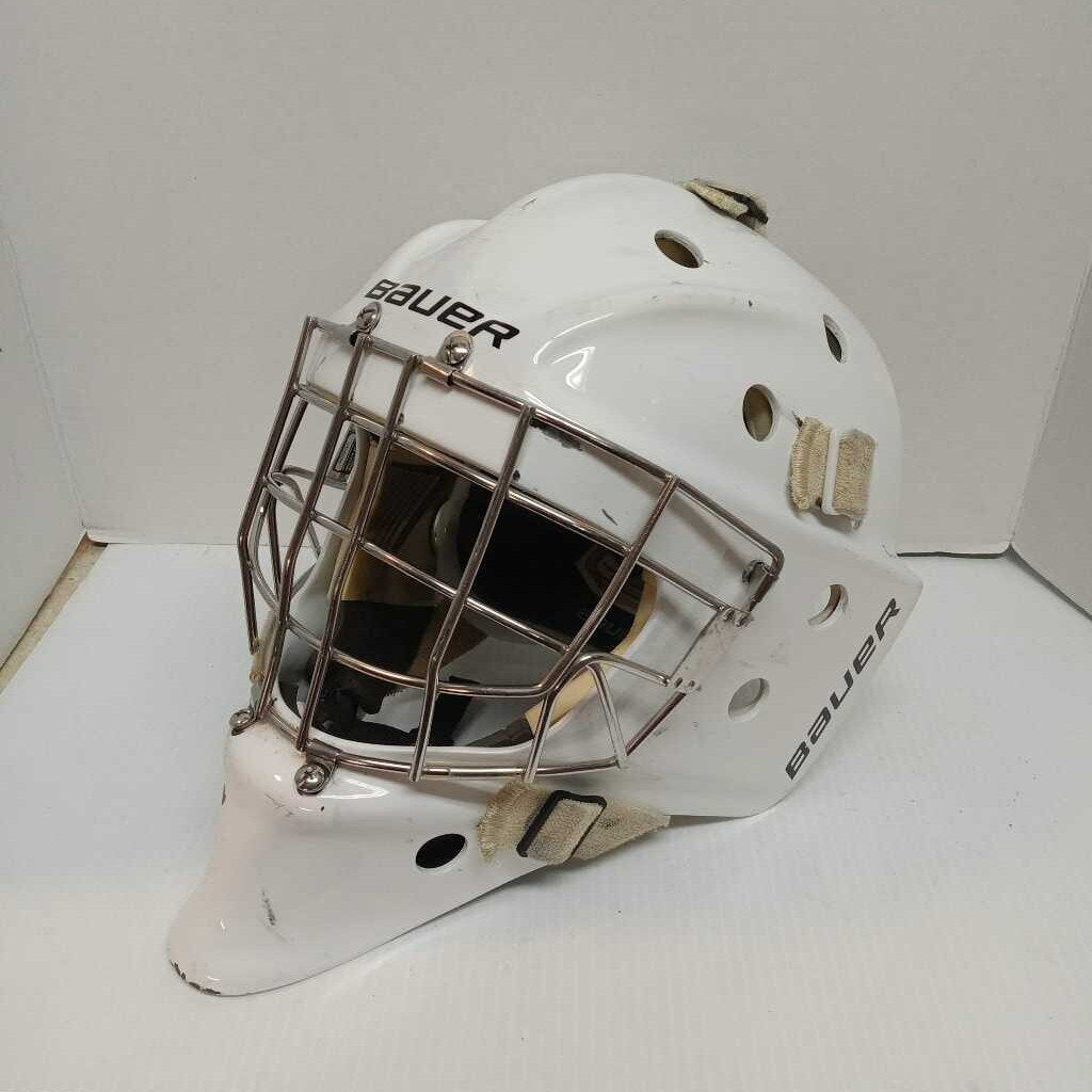 Bauer 960 Hockey Goalie Helmet White Size Large 7 1/8 - 7 1/2
