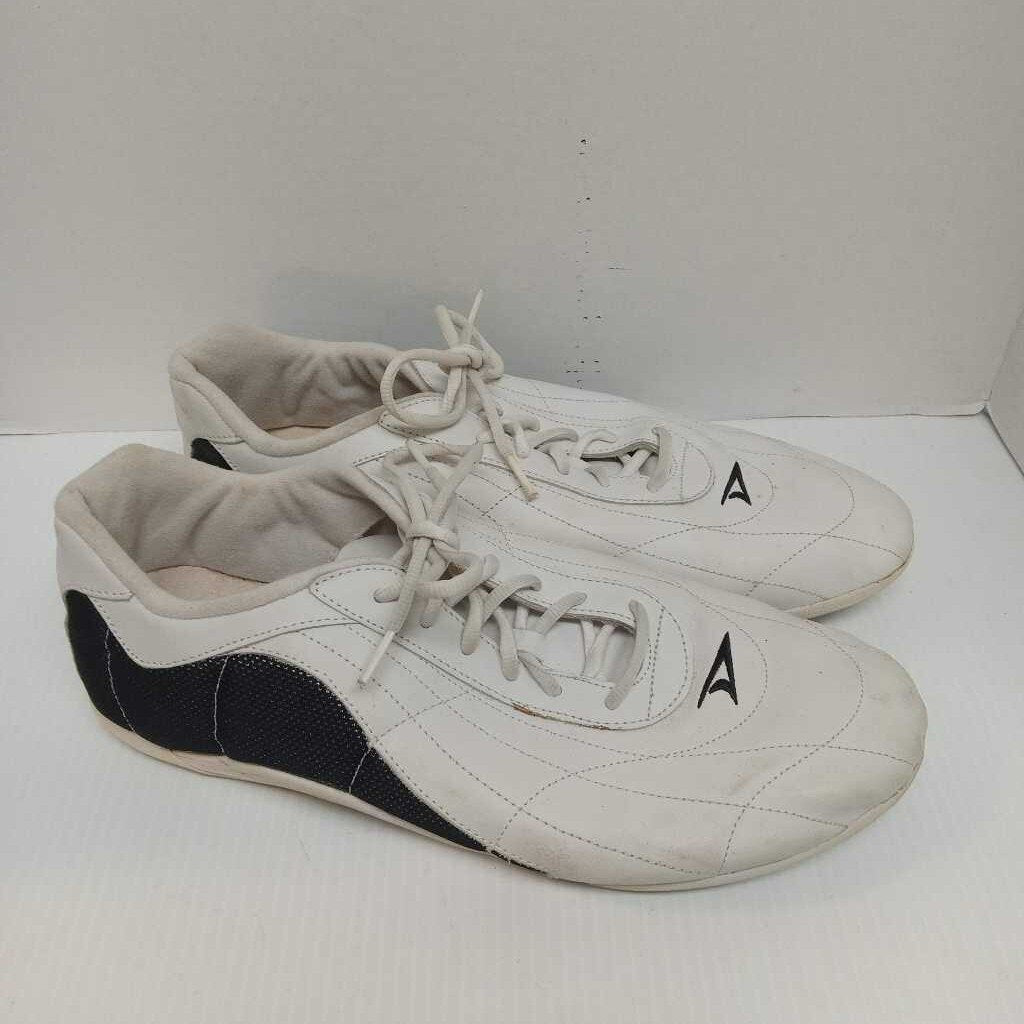 Discipline Indoor Soccer Shoes White Size 15
