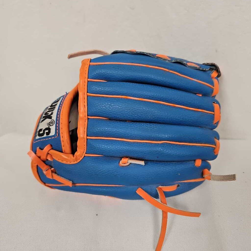 DSG T-Ball Glove - 9" LHT