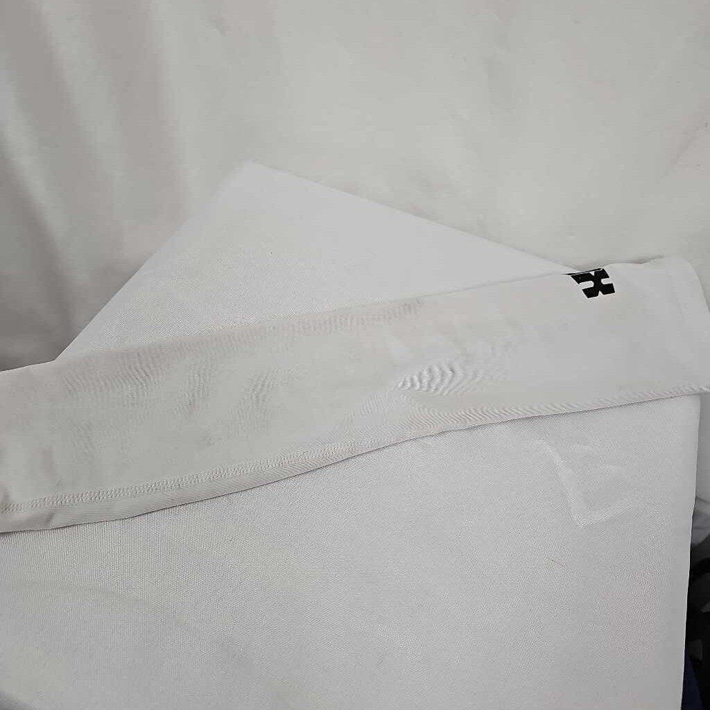 Undrdog Athletix Phil 4:13 Football Arm Compression Sleeve - White - Size S/M
