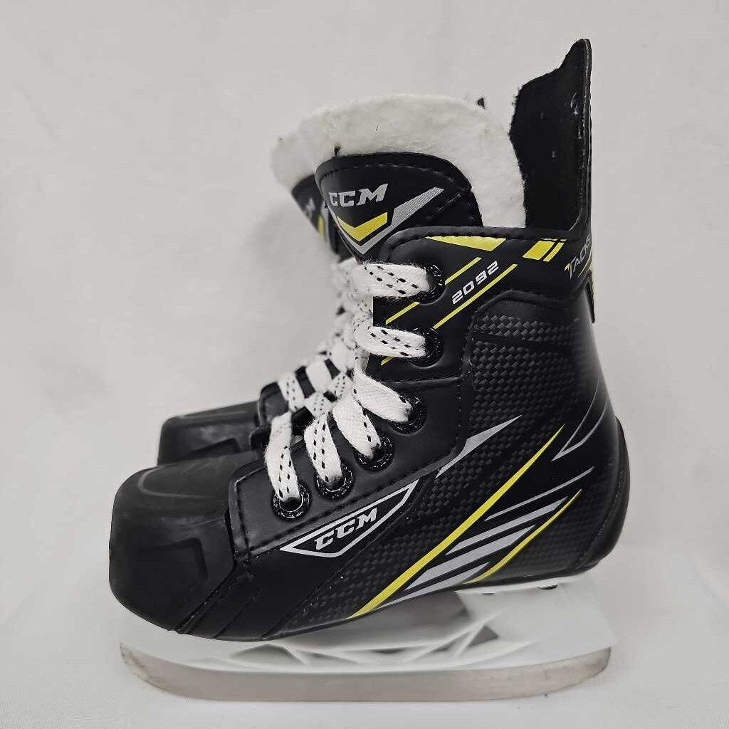 CCM Tacks 2092 Youth Hockey Skates - Size Y9