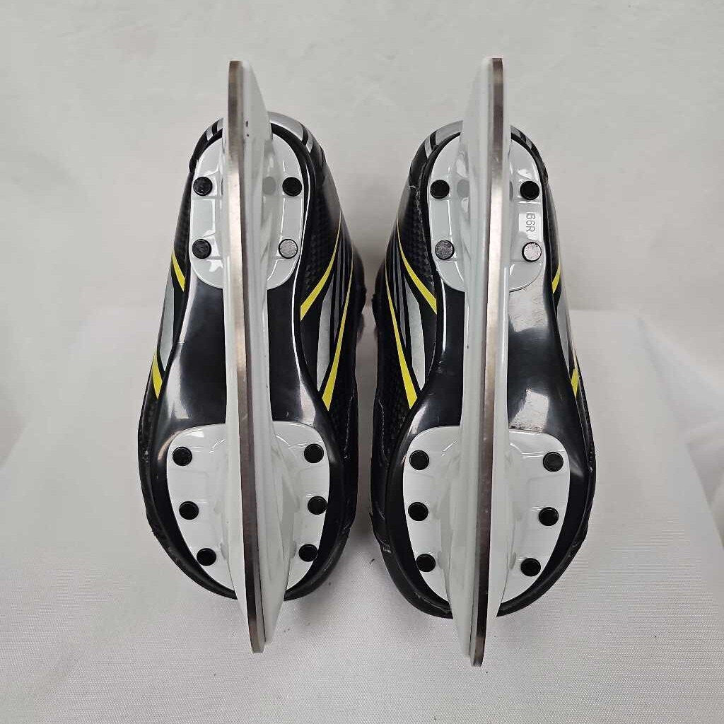 CCM Tacks 2092 Youth Hockey Skates - Size Y9