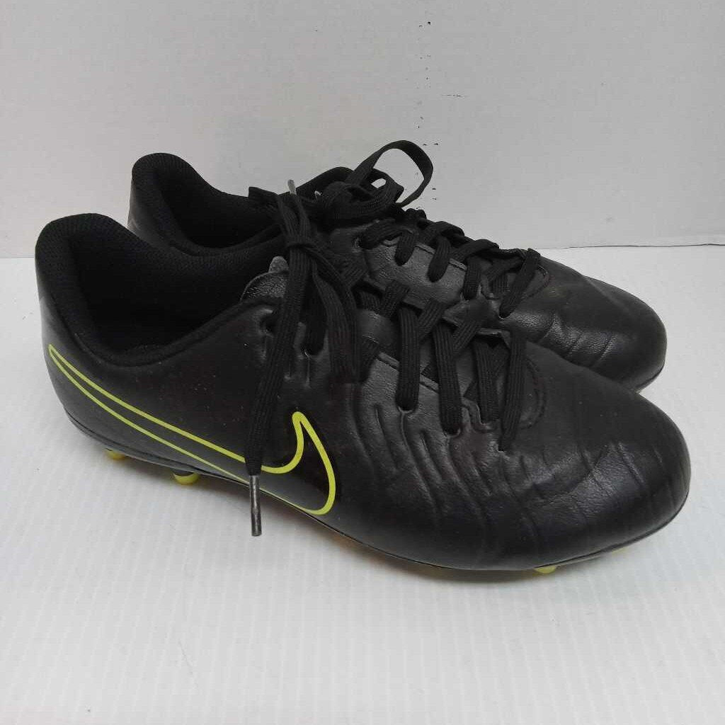 Nike Tiempo Soccer Cleats