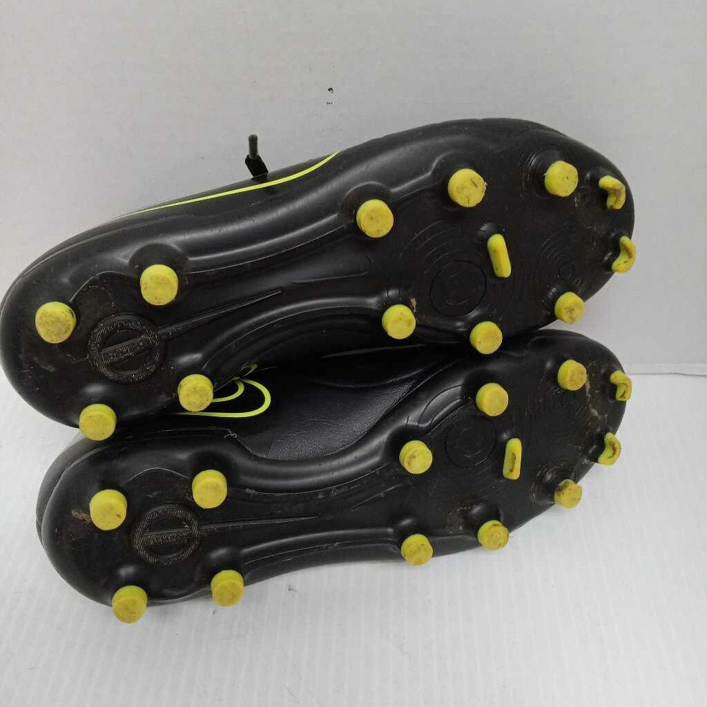 Nike Tiempo Soccer Cleats