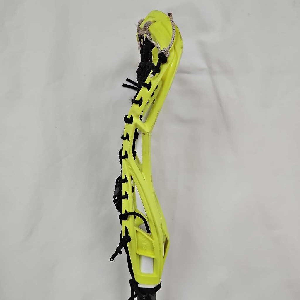 Nike Arise Womens Lacrosse Head on Nike Victory Tapre Womens Lacrosse Shaft