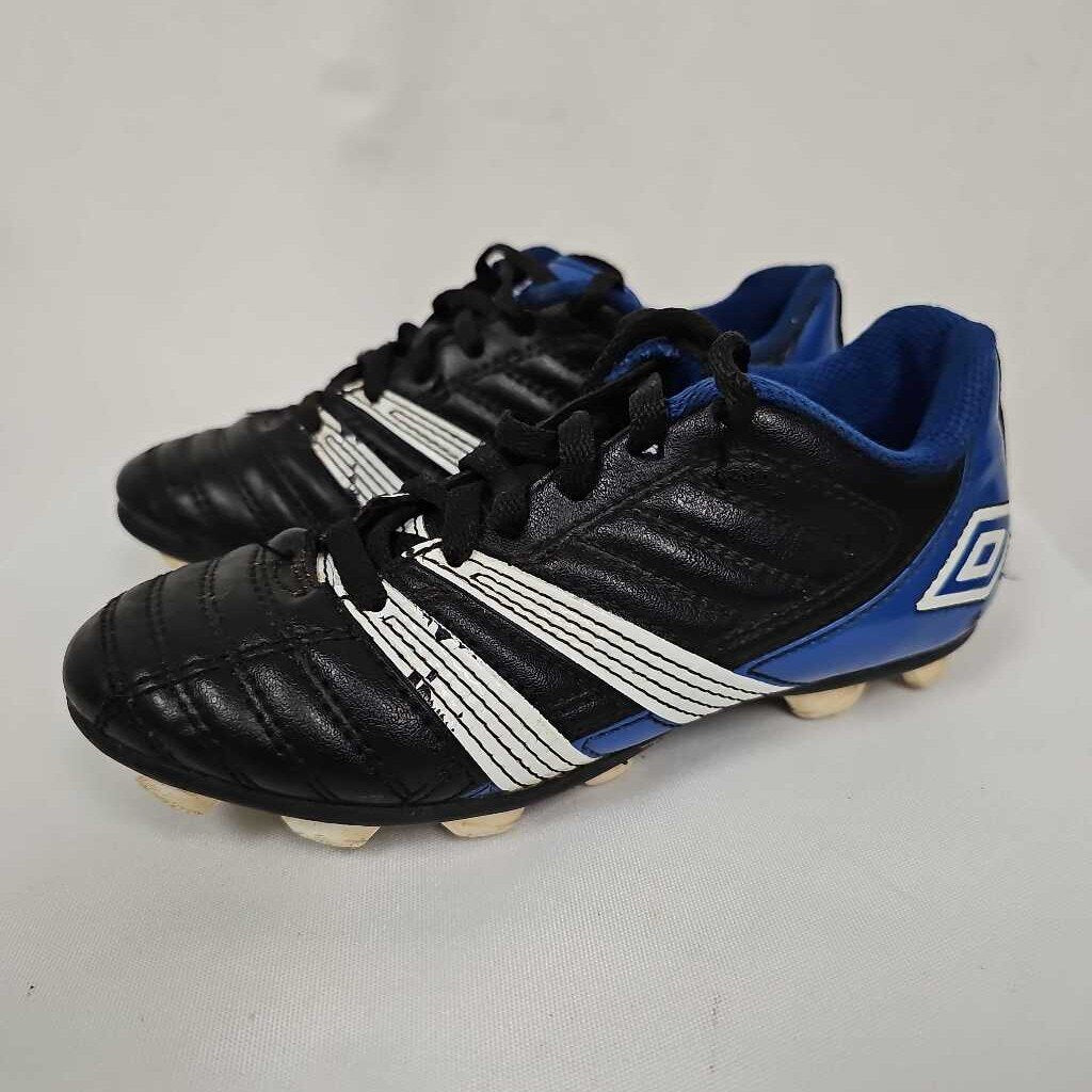 Umbro Corsica Engage Boy's Soccer Cleats | Size: Y13 | Royal Blue/Black