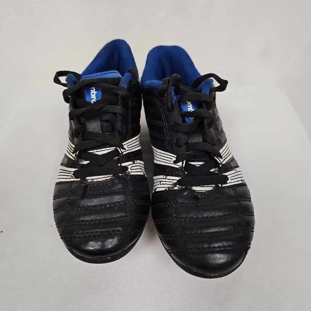 Umbro Corsica Engage Boy's Soccer Cleats | Size: Y13 | Royal Blue/Black