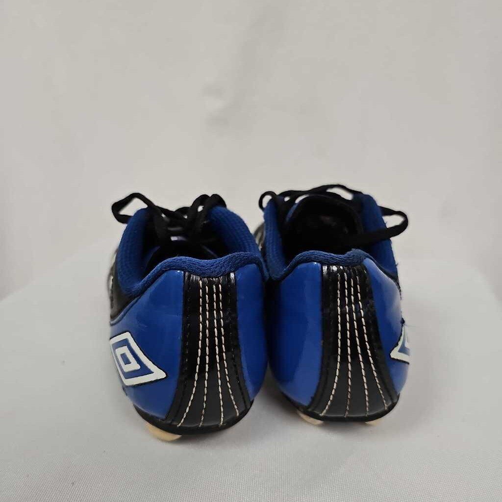 Umbro Corsica Engage Boy's Soccer Cleats | Size: Y13 | Royal Blue/Black
