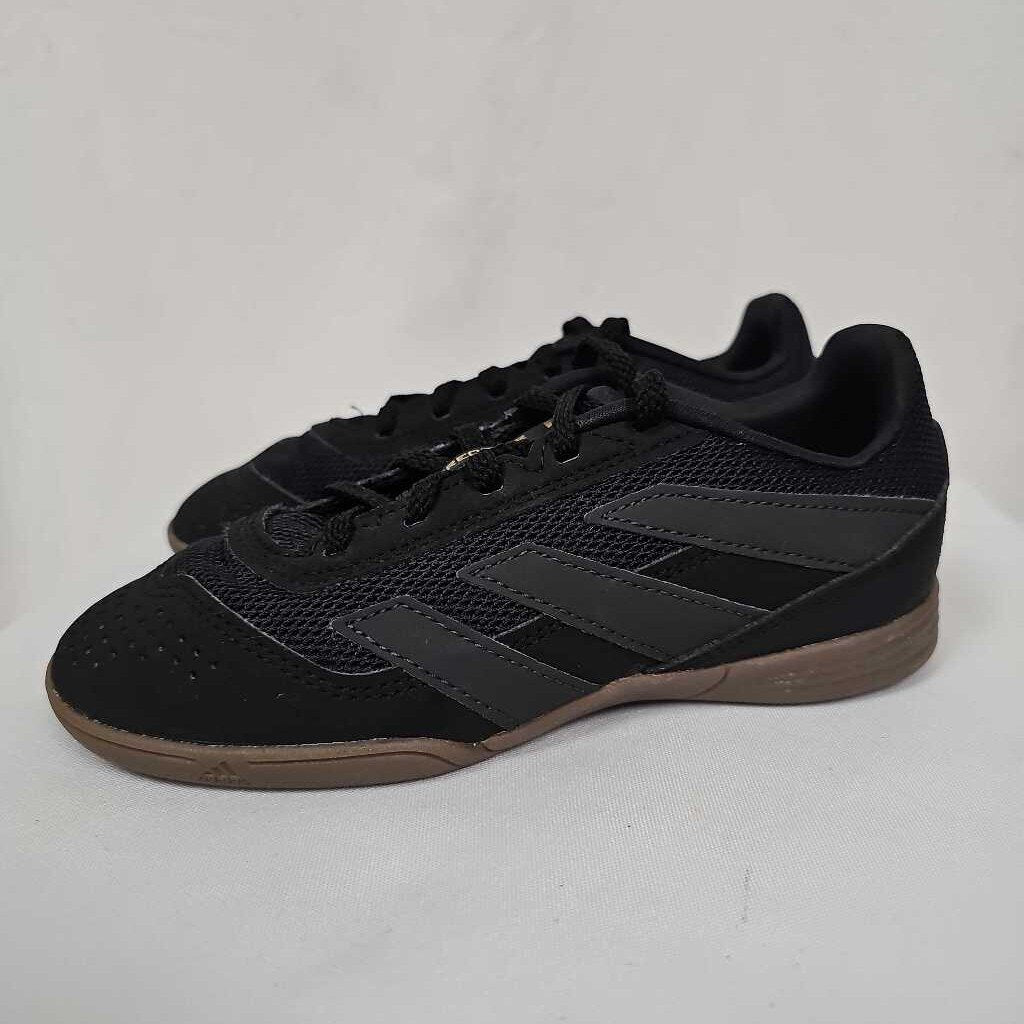Adidas Club Predator Sala Indoor Soccer Shoes | Size: 1.5 | Black/Gold