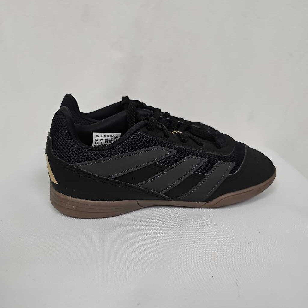 Adidas Club Predator Sala Indoor Soccer Shoes | Size: 1.5 | Black/Gold