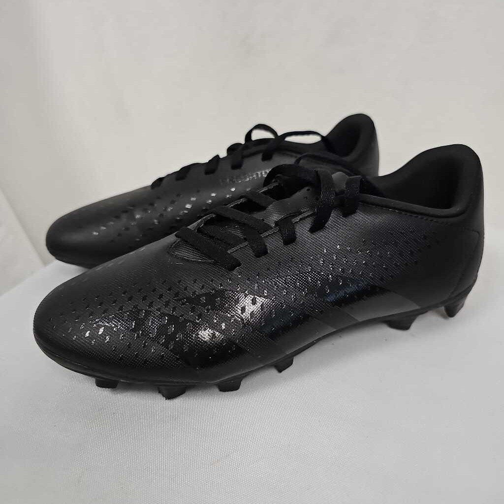 Adidas Predator Boy's Soccer Cleats | Size 4.5 | Black