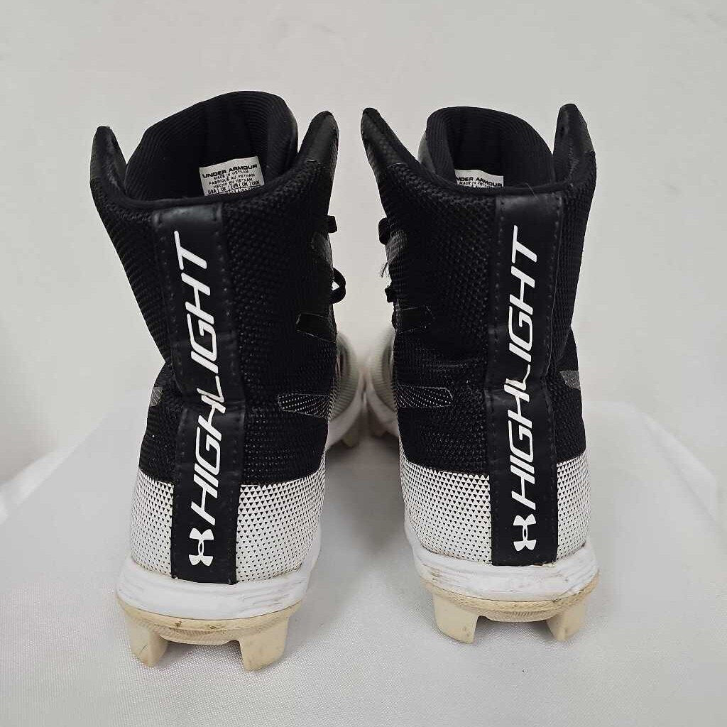 Under Armour Highlight Football Cleats - Size 5