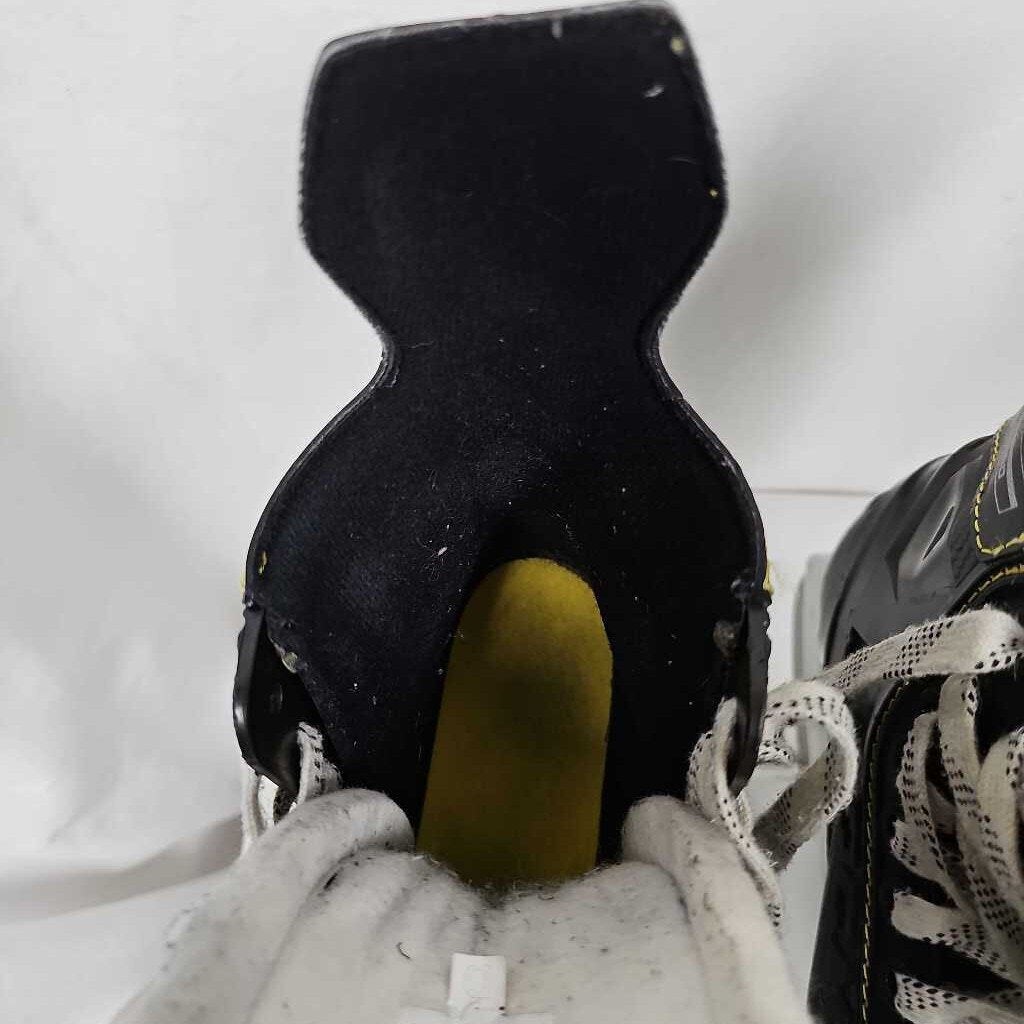 Used CCM Tacks 9350 Junior Hockey Skates | Size 3