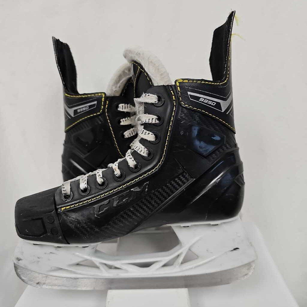 Used CCM Tacks 9350 Junior Hockey Skates | Size 3