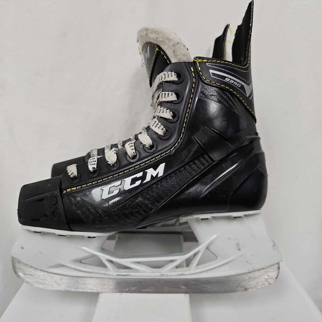Used CCM Tacks 9350 Junior Hockey Skates | Size 3