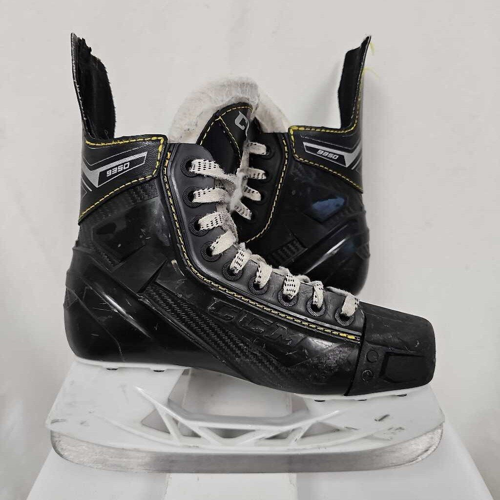 Used CCM Tacks 9350 Junior Hockey Skates | Size 3