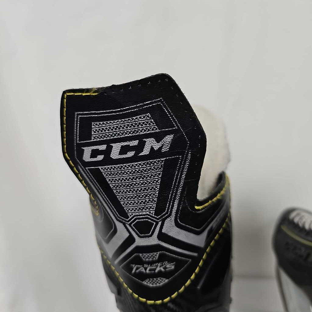 Used CCM Tacks 9350 Junior Hockey Skates | Size 3