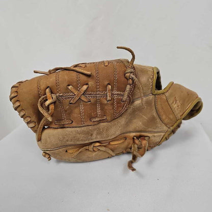 The Reach Co Super H Design Baseball Glove - 11" LHT